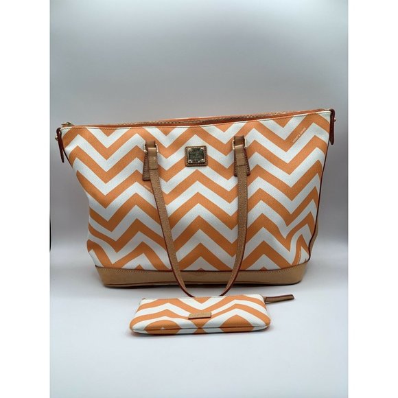 DOONEY & BOURKE: EUC; CHEVRON BAILEY TASSEL TOTE WITH WALLET - XLARGE CARRYALL - Picture 1 of 8